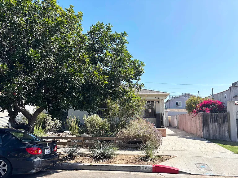 5931 Comey Ave — Photo 2