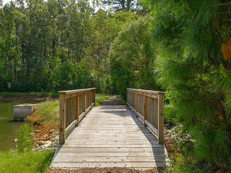 Bluewater at Bolton's Landing — Photo 9