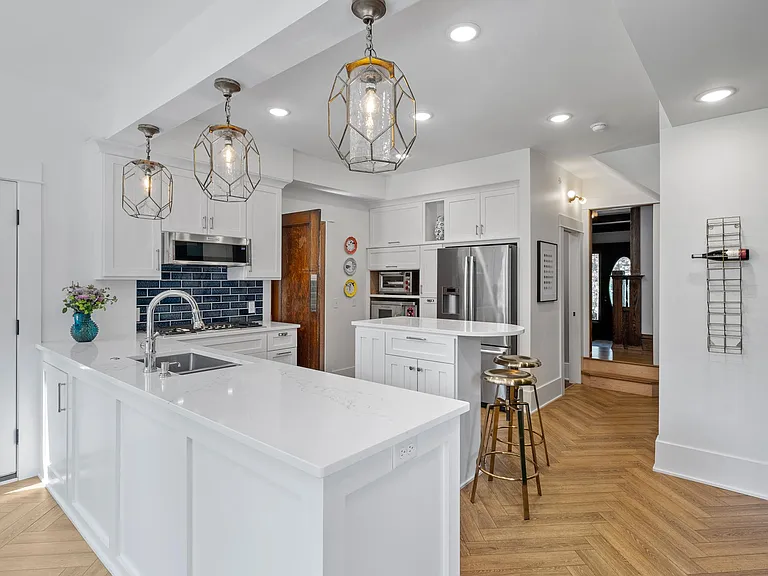 1310 Lake Dr SE — Photo 13