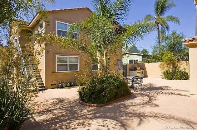 2 bed, 760 sqft, $3,600 — Photo 2