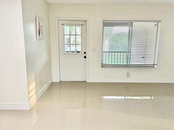 2nd image of 4955 Sable Pine Cir APT C2