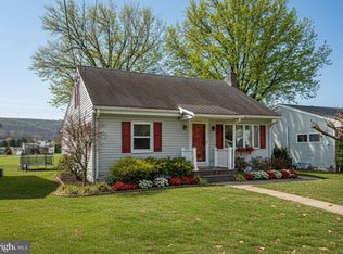 56 Memorial Blvd, Newmanstown, PA 17073