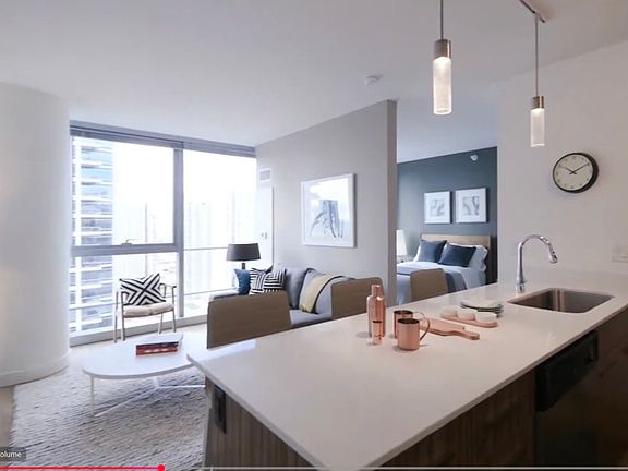 5th image of 341 W Kinzie St #404