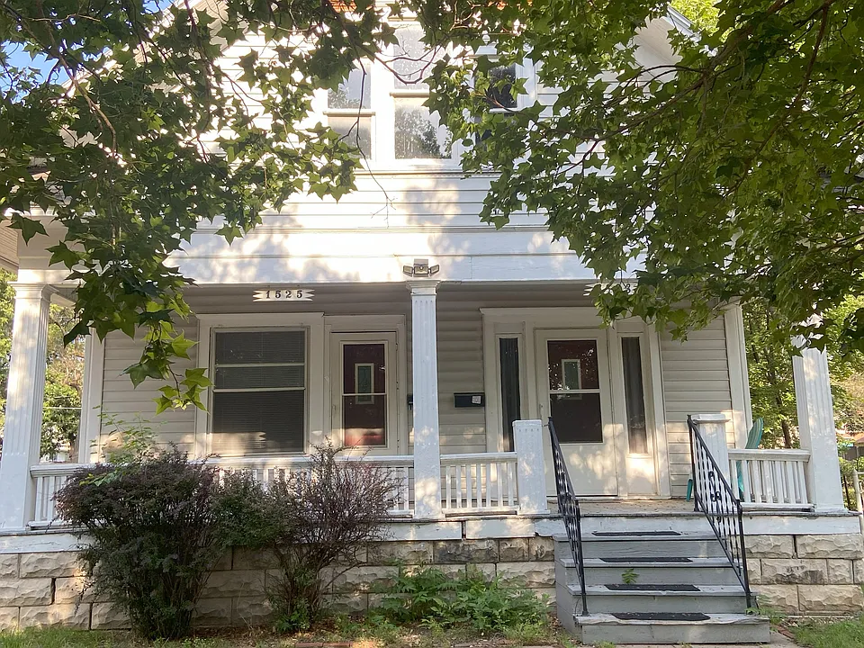 1523 S Emporia St