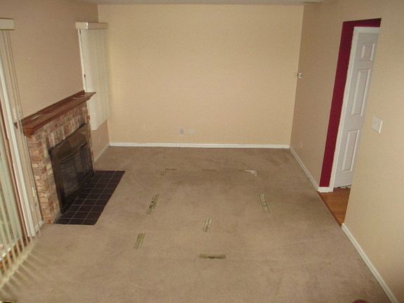 2nd image of 17 S Stonington Dr