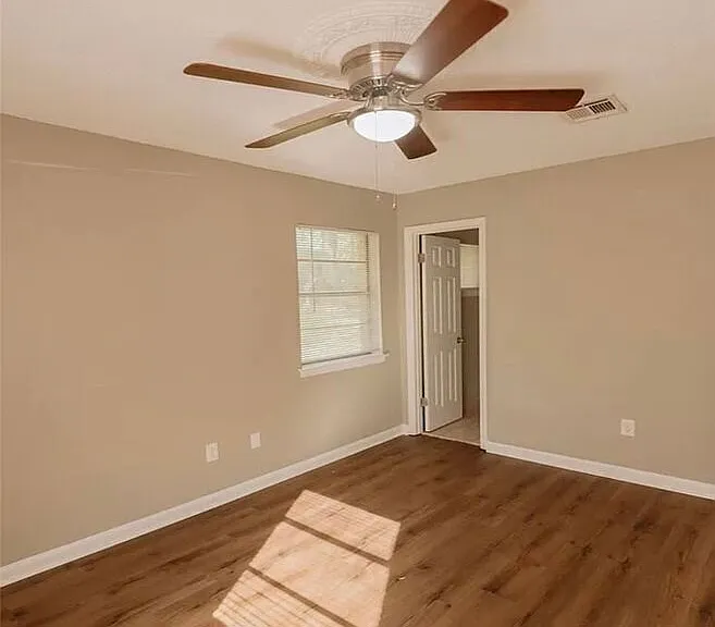 6107 Gladstone Dr — Photo 22