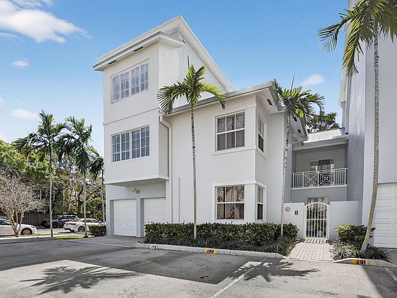 4th image of 1301 SW 4th Street #1301