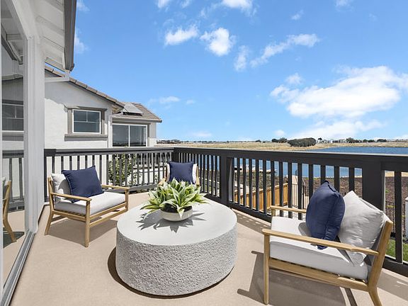 Private owner s suite balcony with lake views