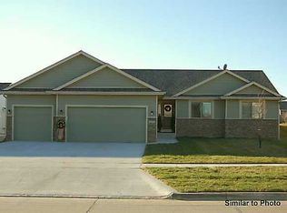 3016 NW Northpark Rd, Ankeny, IA 50023
