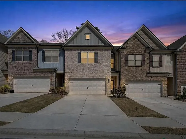 241 Irwell Path — Photo 2