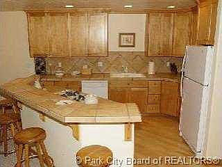3rd image of 2473 Deer Lake Dr #2473