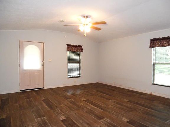 4th image of 158 Birch Dr