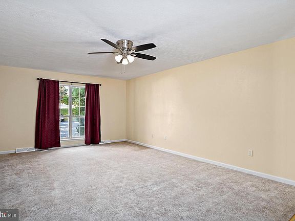 5th image of 1400 Popes Creek Dr