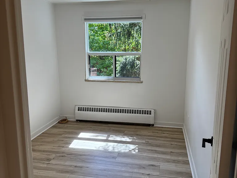 192 Churchill Rd S #302 — Photo 15
