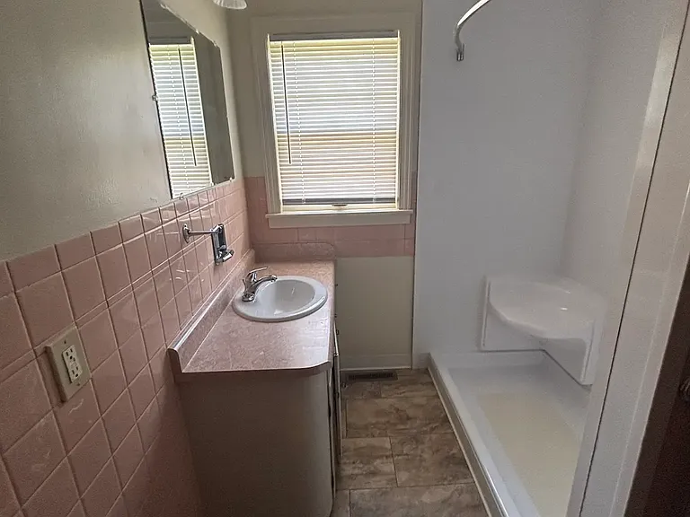 1005 Ridgecrest Rd — Photo 9