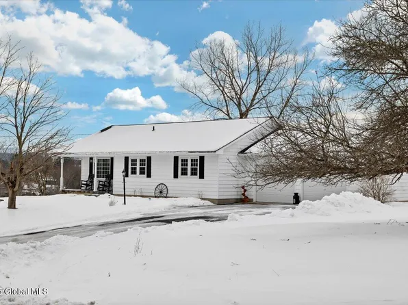 108 Mechanic St Ext, Hoosick Falls, NY 12090