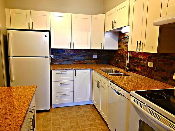 3rd image of 899 S Plymouth Ct APT 2505