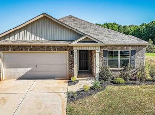 175 Meadowridge Dr, Hazel Green, AL 35750