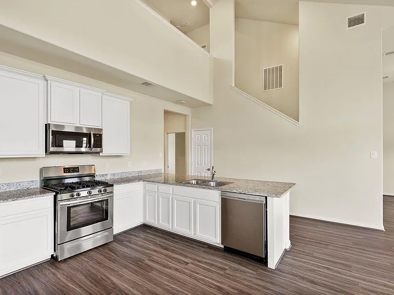 216 N Lynx Trl — Photo 7