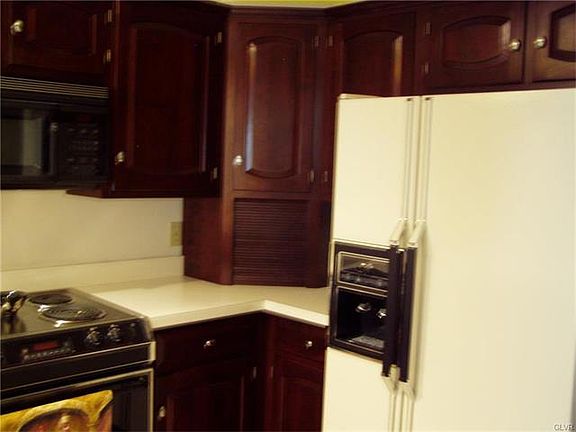 5th image of 4925 Cheryl Dr