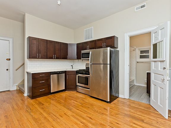 2nd image of 1431 W Belmont Ave APT 2F