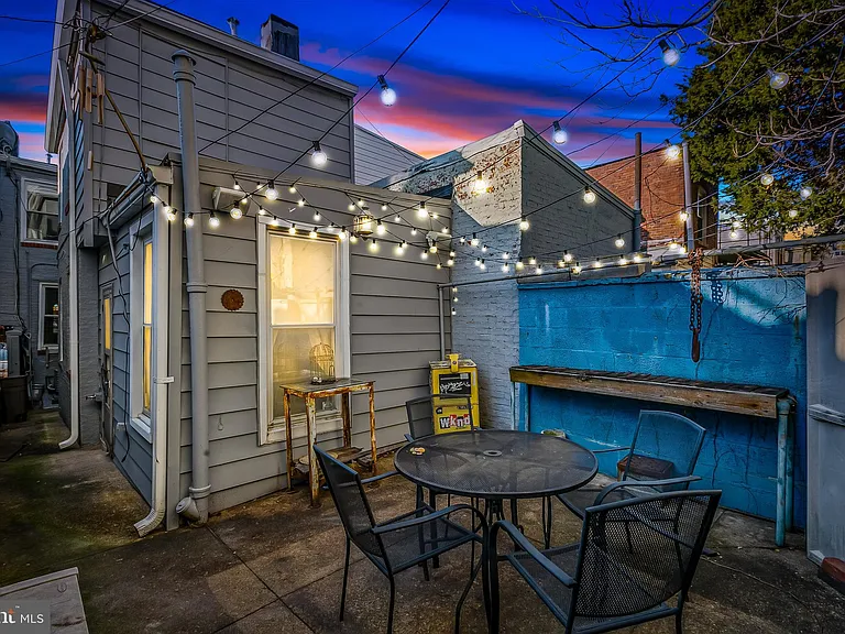 719 S Montford Ave — Photo 45