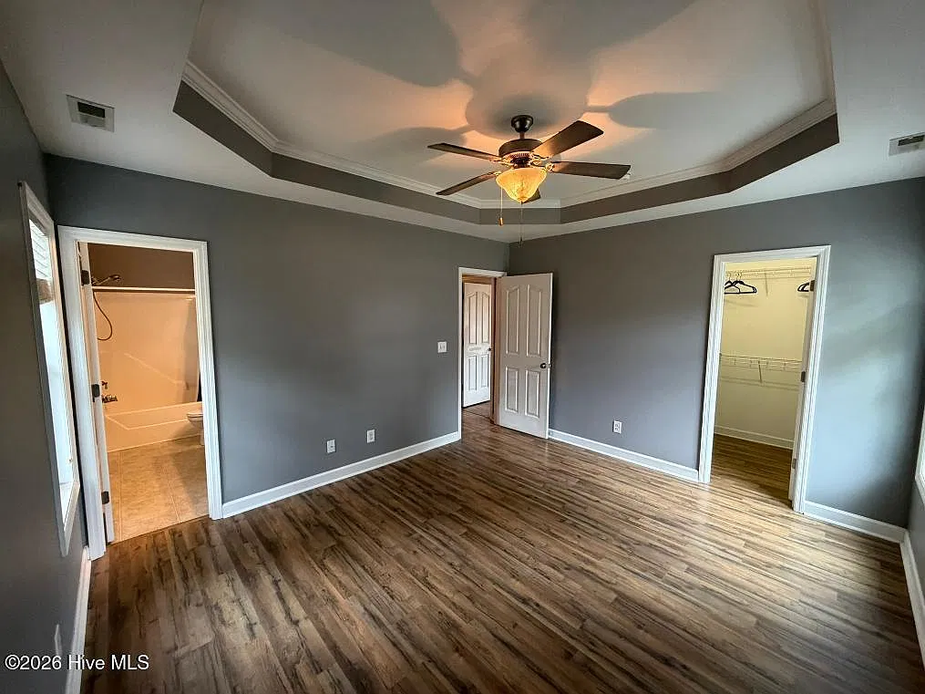 3 bed, 2.0 bath, 1124 sqft, $1,600 — Photo 2