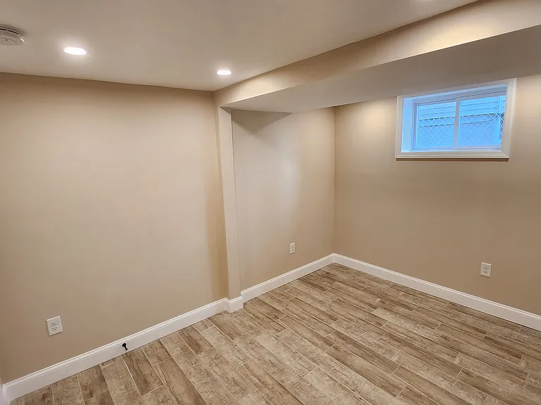 53 Willow Ave #HSE — Photo 13