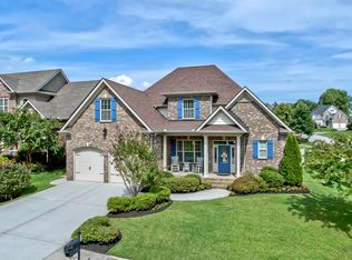 1334 Woodland Ridge Ln, Knoxville, TN 37919