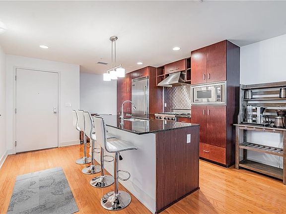 4th image of 1208 E Kennedy Blvd #716