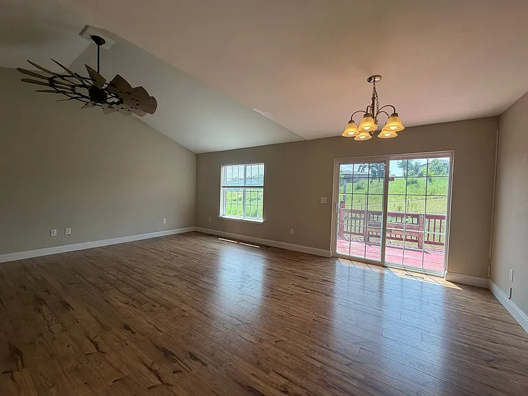 203 Ridgeview Dr — Photo 6