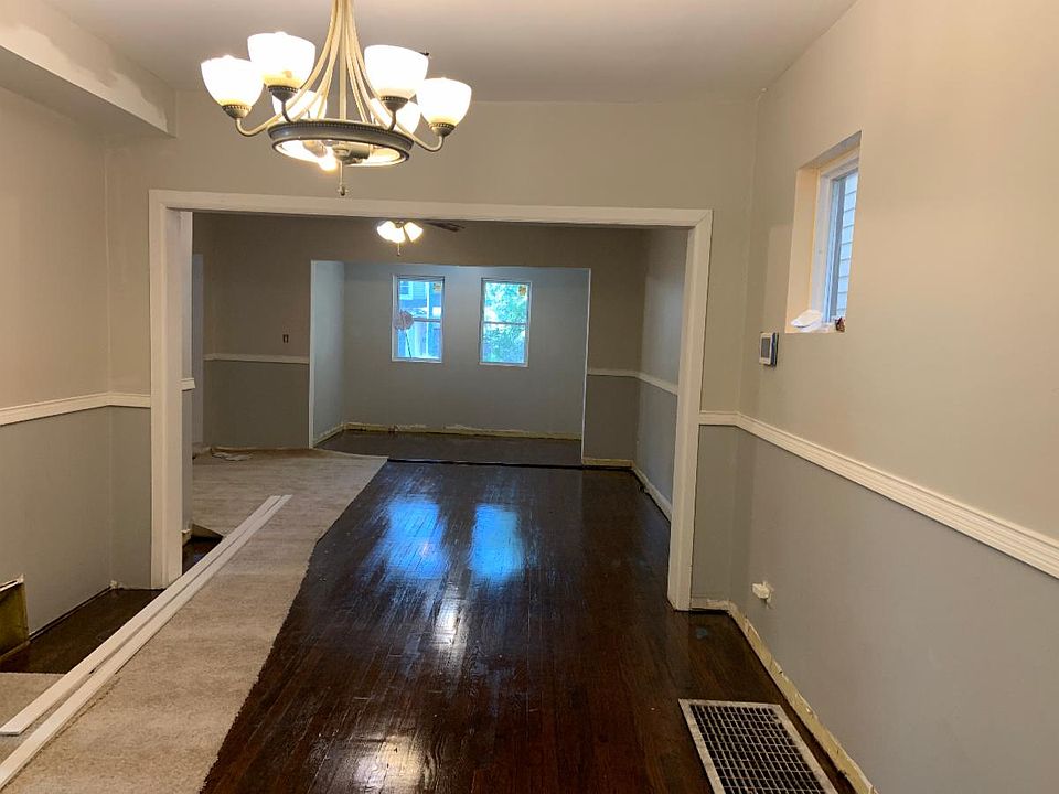 2nd image of 8047 S Saginaw Ave