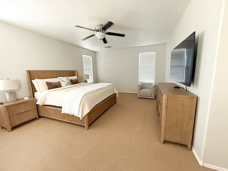 3916 E Kesler Ln — Photo 13