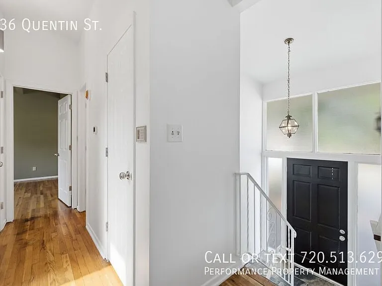 536 Quentin St — Photo 11