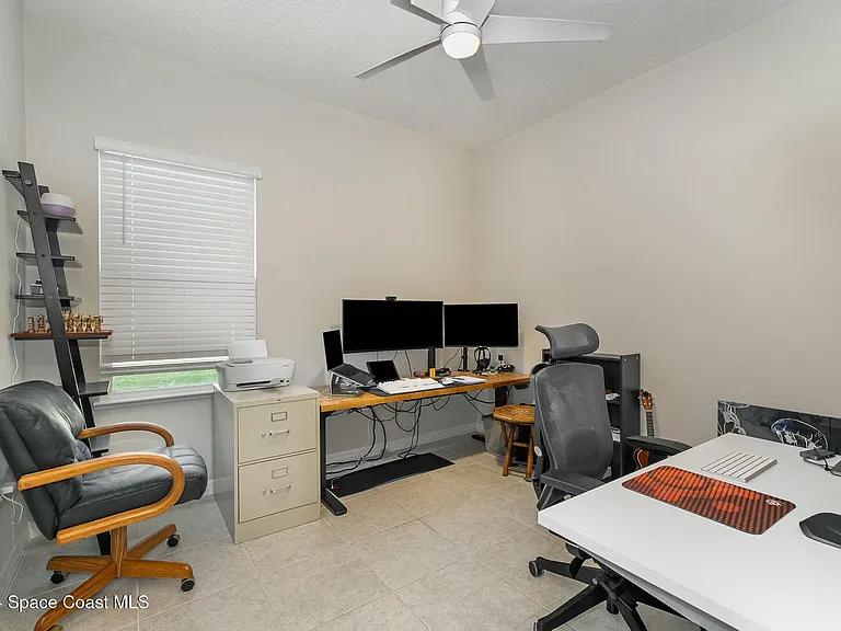 4832 Shannock Ave — Photo 11