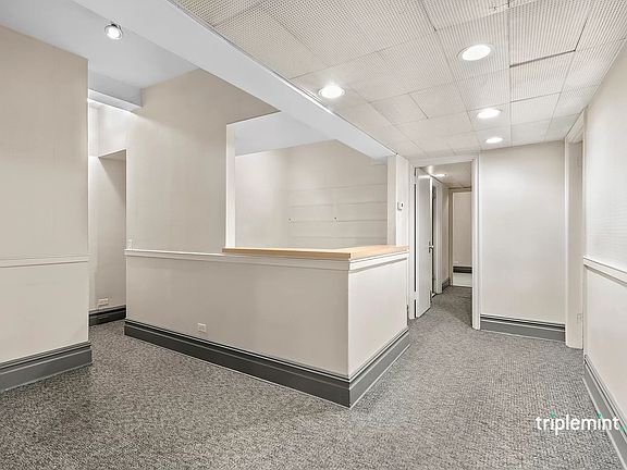 3rd image of 142 E 71st St #1AB