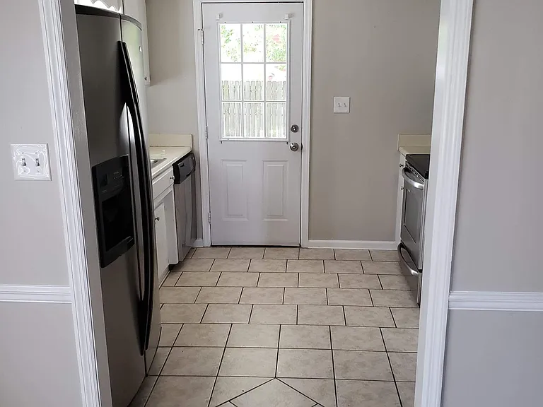 1781 Wayland Park Dr — Photo 2