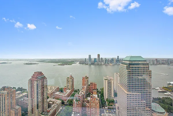 Rented by Kian Realty | media 26