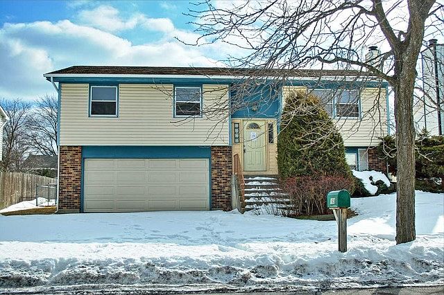 1st image of 169 W Wrightwood Ave