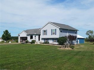 735 Timber Ln, Port Clinton, OH 43452