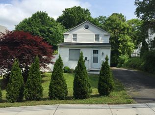 62 Hoyts Hl, Bethel, CT 06801