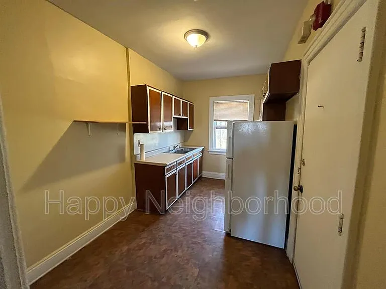 130 Bradley Ave #303 — Photo 9