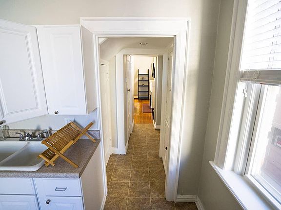 4th image of 1660 Gaylord St APT 1