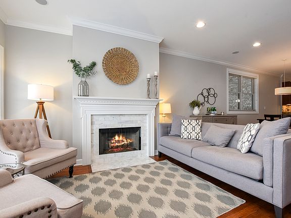3rd image of 3017 N Damen Ave #1