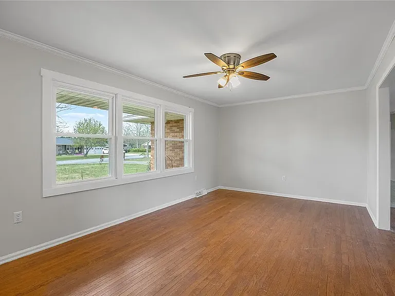 313 Rhodehaven Dr — Photo 43