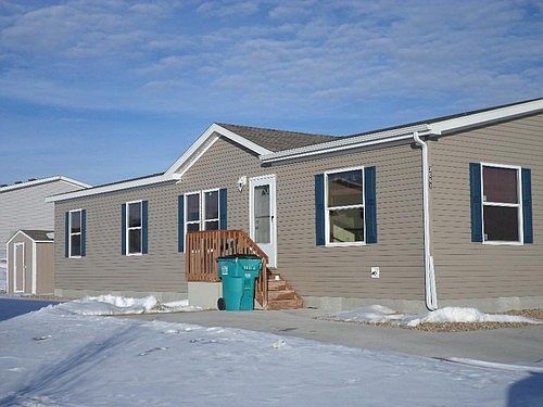 1st image of 3020 Foxtail Ln