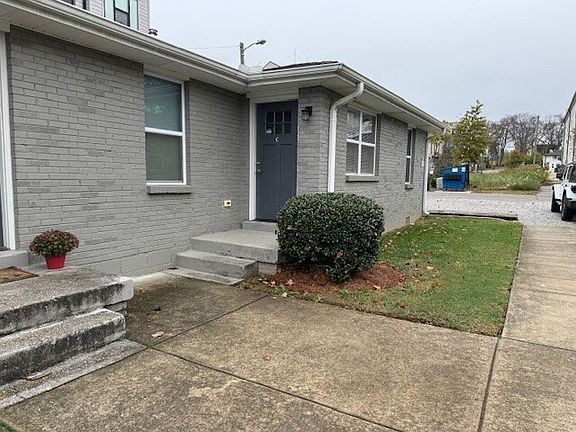 3rd image of 526 26th Ave N #C