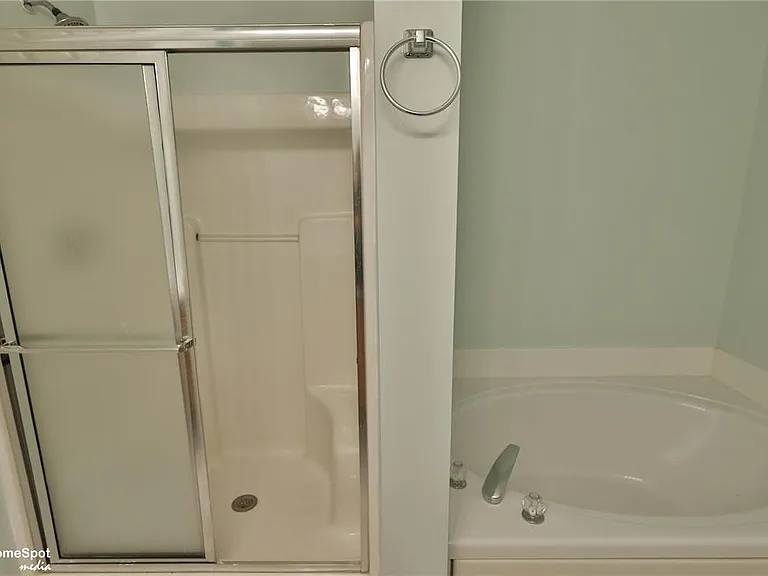 8149 Cross Creek Cir — Photo 28