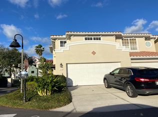 110 Valencia Cir, Saint Petersburg, FL 33716
