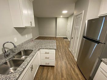 5th image of 2916 30th Ave S #3C